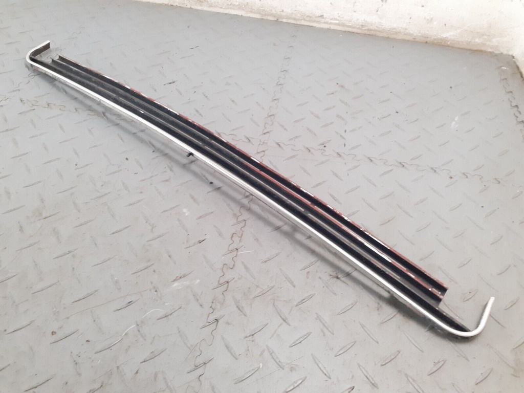 JAGUAR DAIMLER SERIES 3 XJ6 XJ12 UNDER CENTRE TRIM LOWER GRILL METAL BAC2479