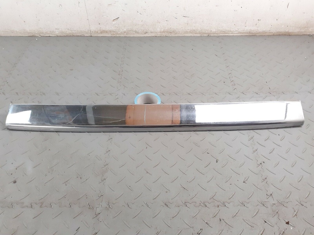 JAGUAR XJS PRE FACELIFT CENTRE REAR CHROME BLADE SECTION SPARES O REPAIR BCC3434