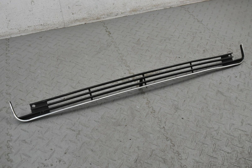 JAGUAR DAIMLER SERIES 3 XJ6 XJ12 UNDER CENTRE TRIM LOWER GRILL METAL BAC2479