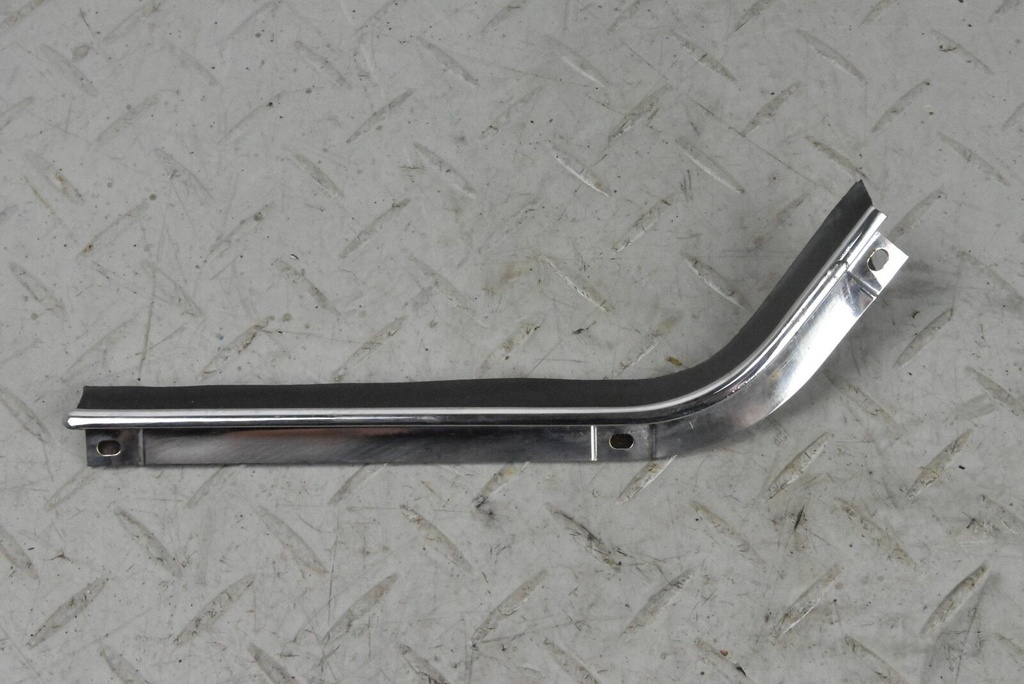 JAGUAR XJS CONVERTIBLE LH LEFT REAR QUARTER WINDOW SEAL RUBBER TRIM CHROME STRIP