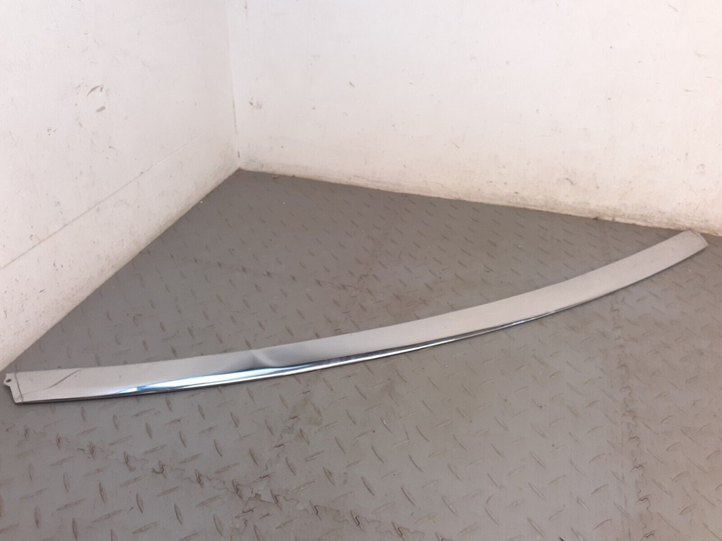 FRONT BUMPER CENTRE CHROME JAGUAR XJ6 XJR X300  BLADE FINISHER TRIM NON WASHER