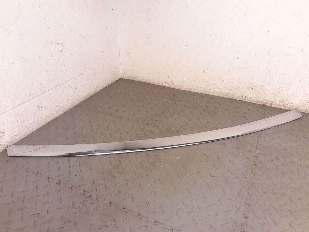 FRONT BUMPER CENTRE CHROME JAGUAR XJ6 XJR X300  BLADE FINISHER TRIM NON WASHER