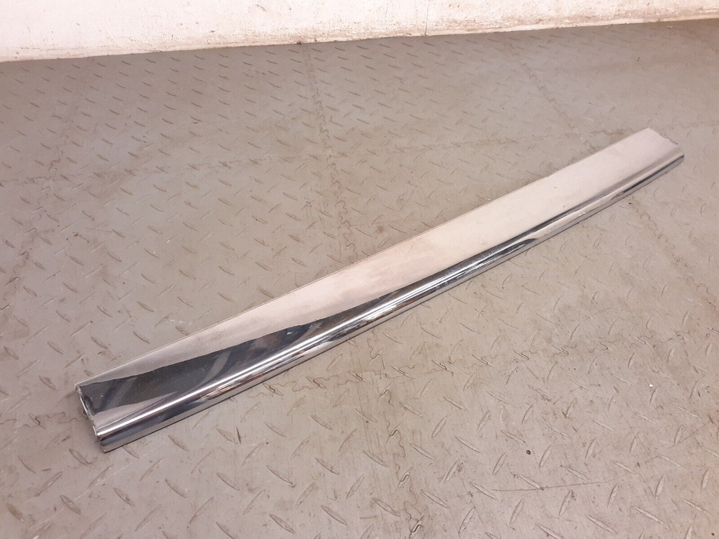 REAR CENTRE CHROME JAGUAR XJS PRE FACELIFT BLADE EXTERIOR FINISHER TRIM SECTION