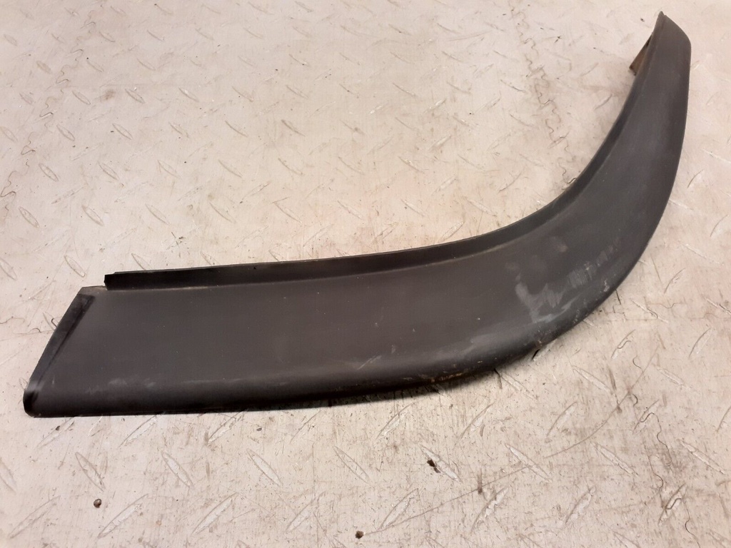 FRONT CORNER RUBBER JAGUAR EARLY XJS PRE HE LEFT PASSENGER BUMPER BLADE TRIM