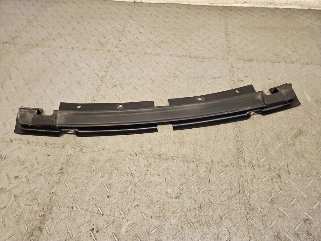 FRONT BUMPER PLINTH JAGUAR XJS HE PRE FACELIFT HINGE COVER TRIM CENTRE TOP