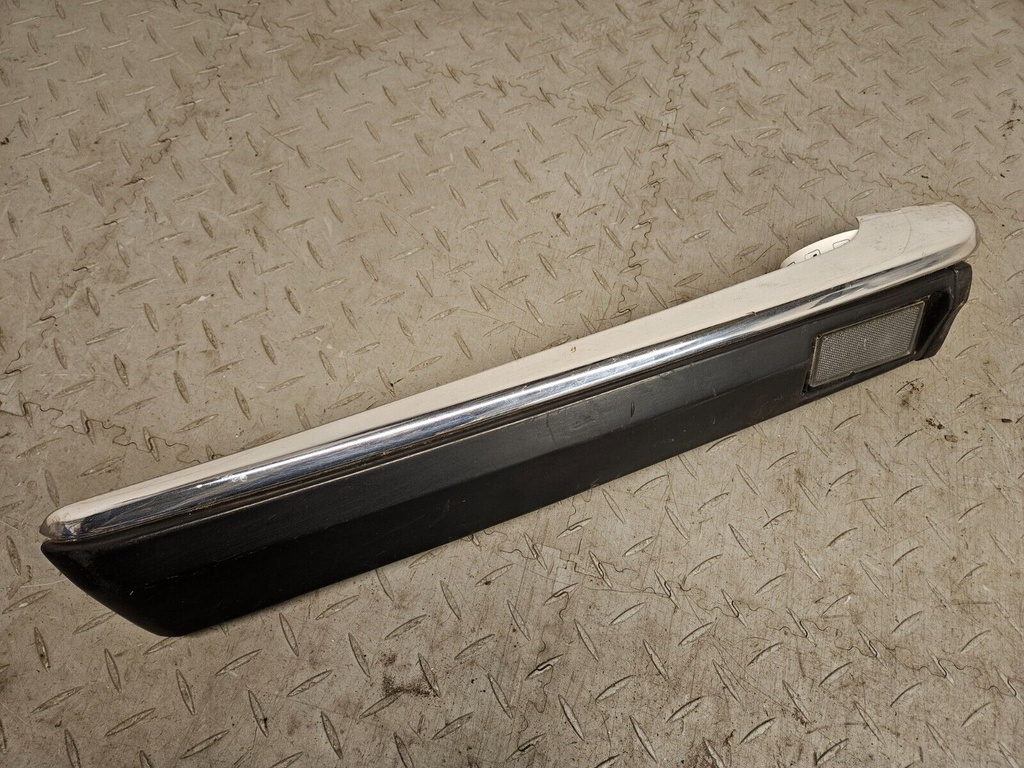 CORNER CHROME JAGUAR XJ40 REAR LEFT BACK BUMPER BLADE RUBBER AVERAGE CONDITION