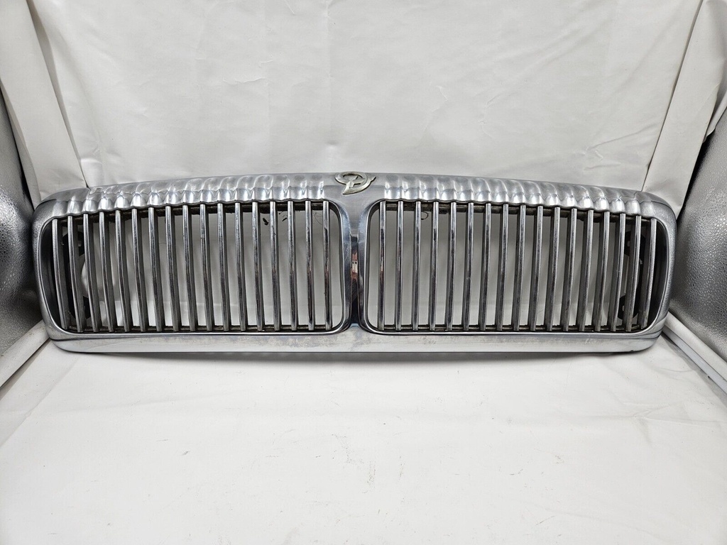 JAGUAR DAIMLER XJ6 XJ12 X300 BONNET HOOD CHROME GRILLE FRONT PANEL FLUTED