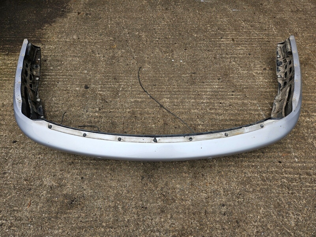 JAGUAR XK8 XKR REAR BUMPER EARLY SKIN END X100 V8 4.0 COVER WITH SENSORS