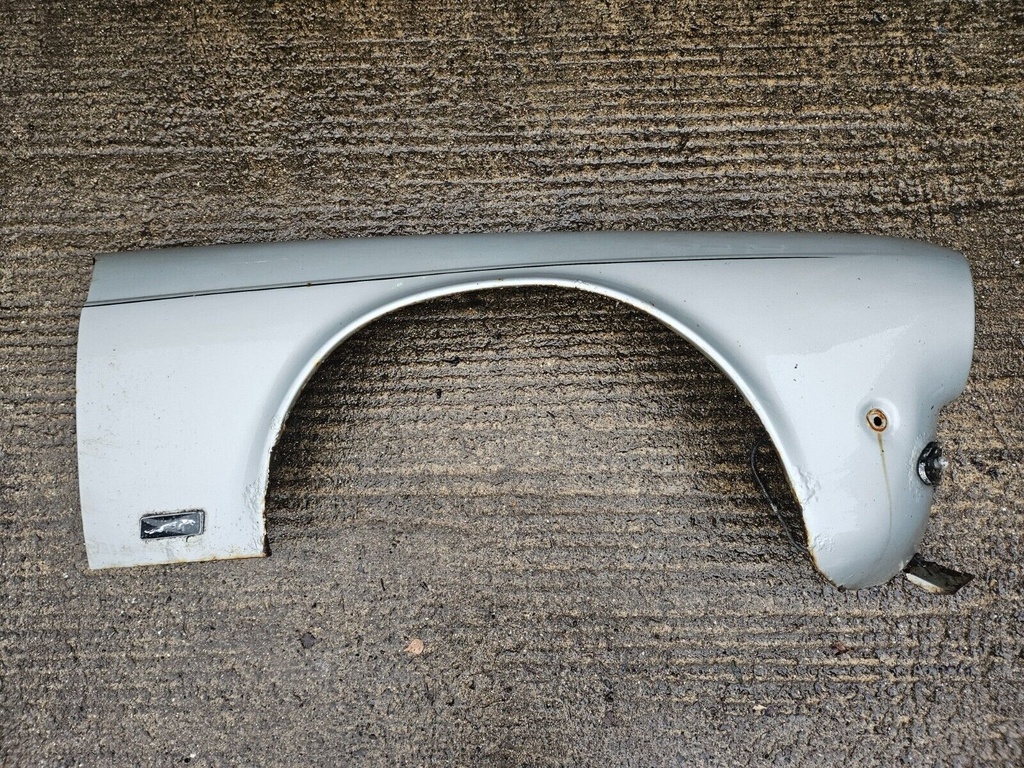 JAGUAR XJ  SERIES 2 FRONT DRIVERS WING RIGHT RH O/S QUARTER FENDER PANEL