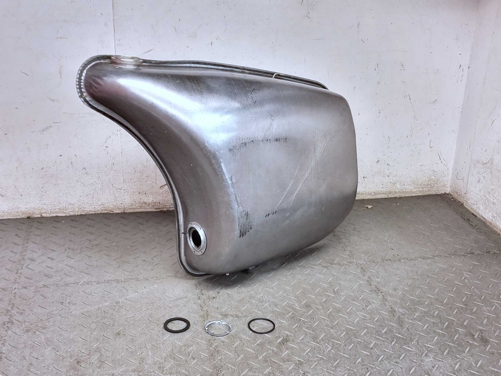 LH EARLY SERIES 1 & 2 XJ6 XJ12 FUEL TANK WITH EXTERNAL PUMP (SENDER HOLE IN WHEEL ARCH)