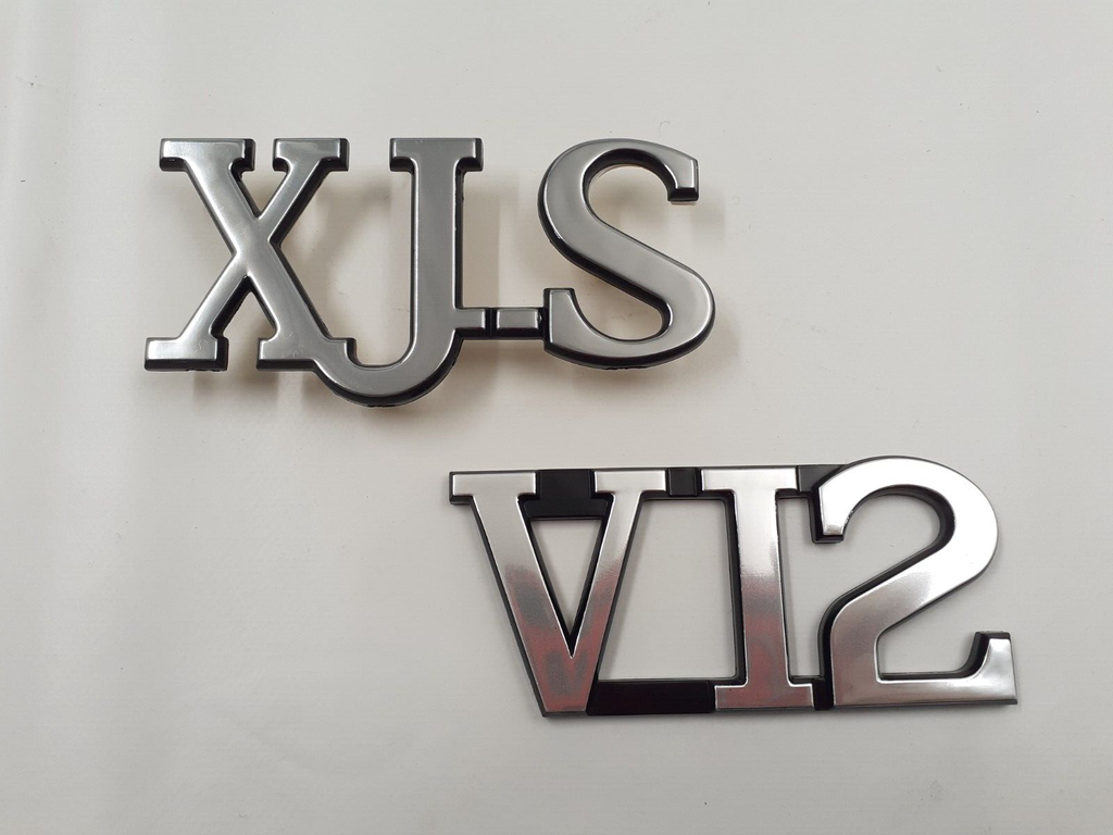 PAIR OF REAR XJS PRE FACELIFT BOOT BADGES