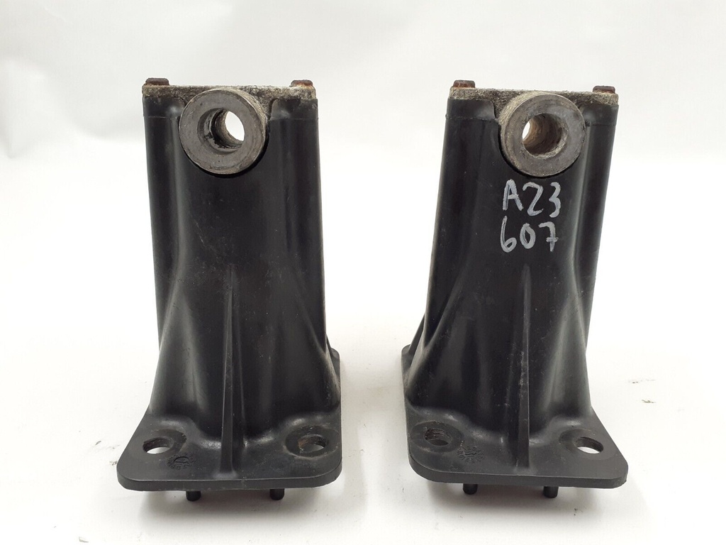 JAGUAR X100 XK8 XKR FRONT BUMPER MOUNTS BACK BRACKET PAIR USED HJA6471AA