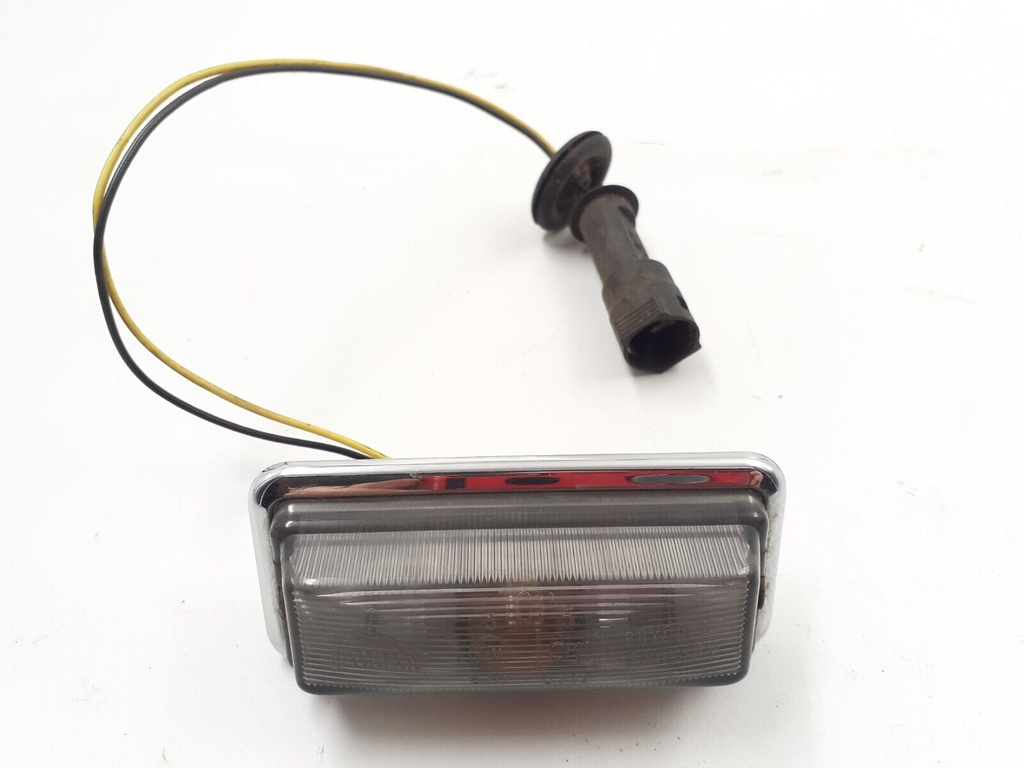 JAGUAR XJ40 EARLY DIRECTIONAL WING INDICATOR SIDE REPEATER LAMP LIGHT USED