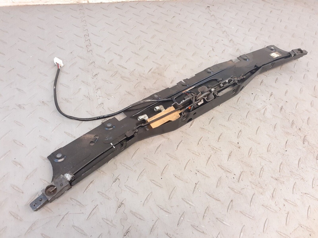 JAGUAR XK8 XKR X100 CONVERTIBLE TOP ROOF MECHANISM HOOD LATCH PLATE ASSEMBLY