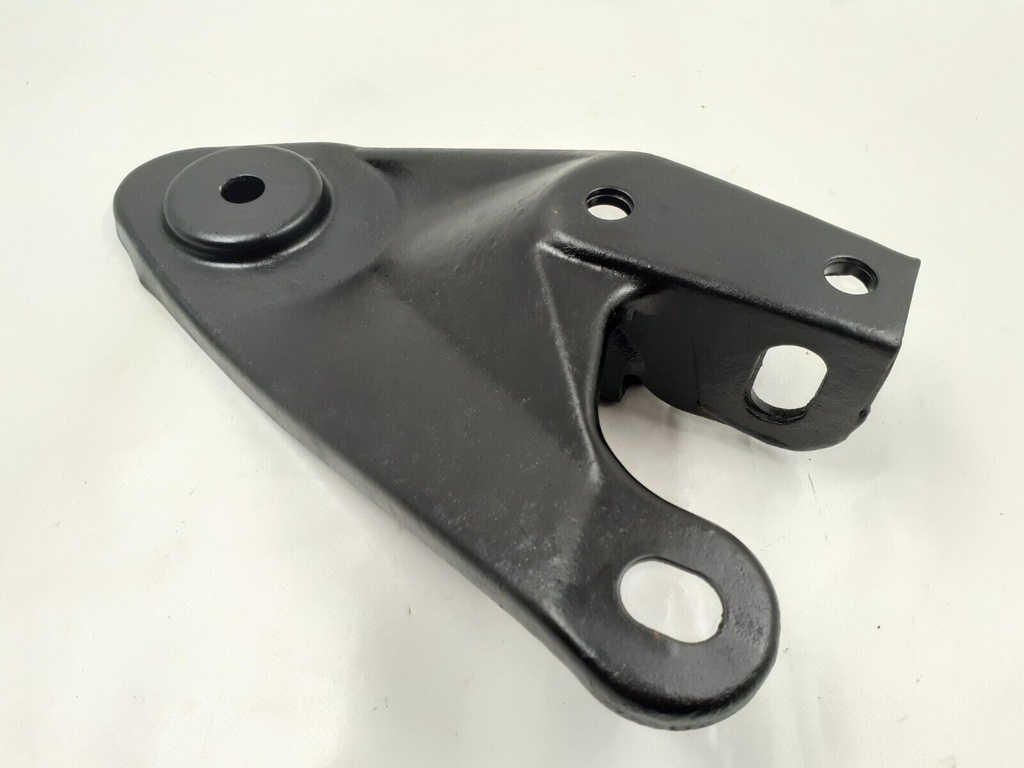 JAGUAR XK8 XKR CONVERTIBLE REAR SUBFRAME RIGHT SIDE FOOT SUPPORT A FRAME BRACKET