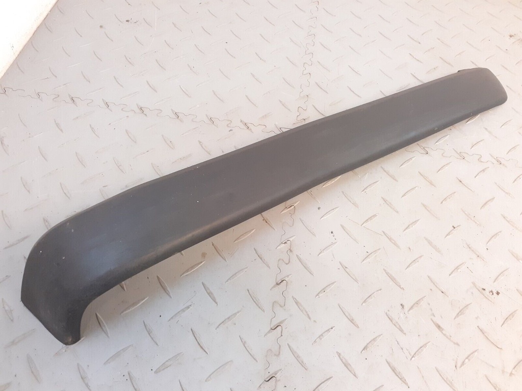 JAGUAR XJS FACELIFT REAR RIGHT OFFSIDE BACK CORNER RUBBER BUMPER FINISHER TRIM