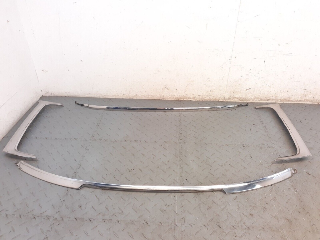 JAGUAR XJS EARLY FACELIFT COUPE WINDSCREEN SURROUND CHROME FINISHER BRIGHT POST