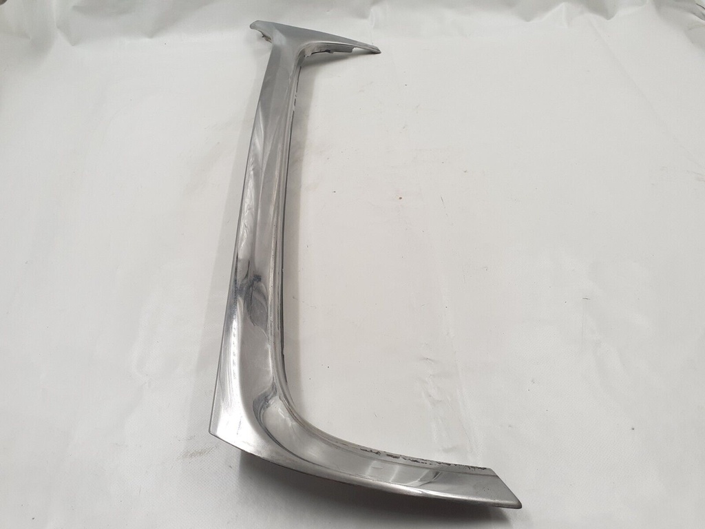 JAGUAR XJS FACELIFT RH O/S RIGHT A POST CHROME WINDSCREEN FINISHER TRIM BAC4257