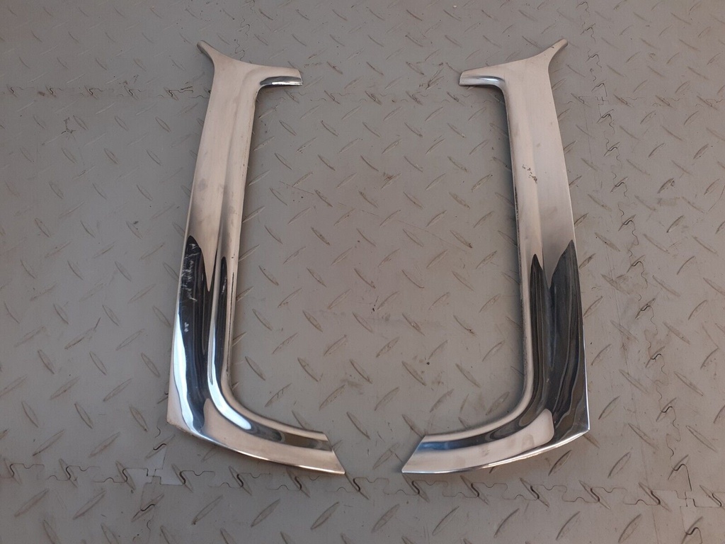 JAGUAR XJS HE PFL PAIR LEFT AND RIGHT A POST CHROME WINDSCREEN FINISHER TRIM