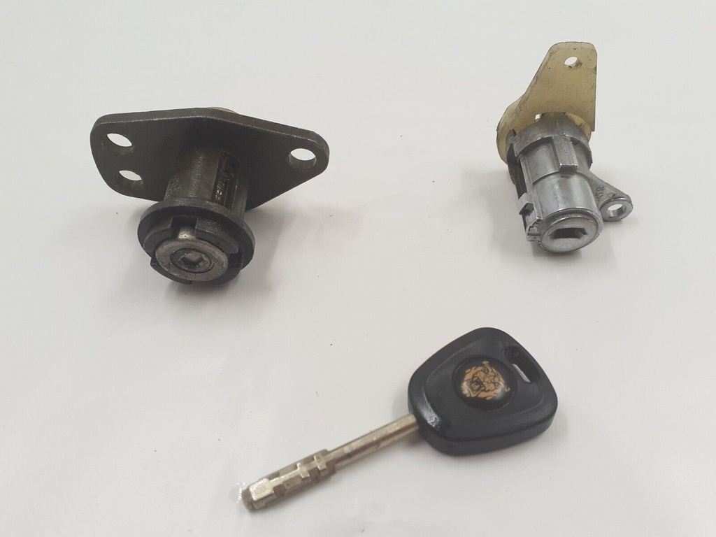 JAGUAR X300 X308 XK8 LOCK SET WITH KEY BOOT AND DOOR BARRELL REPLACEMENT