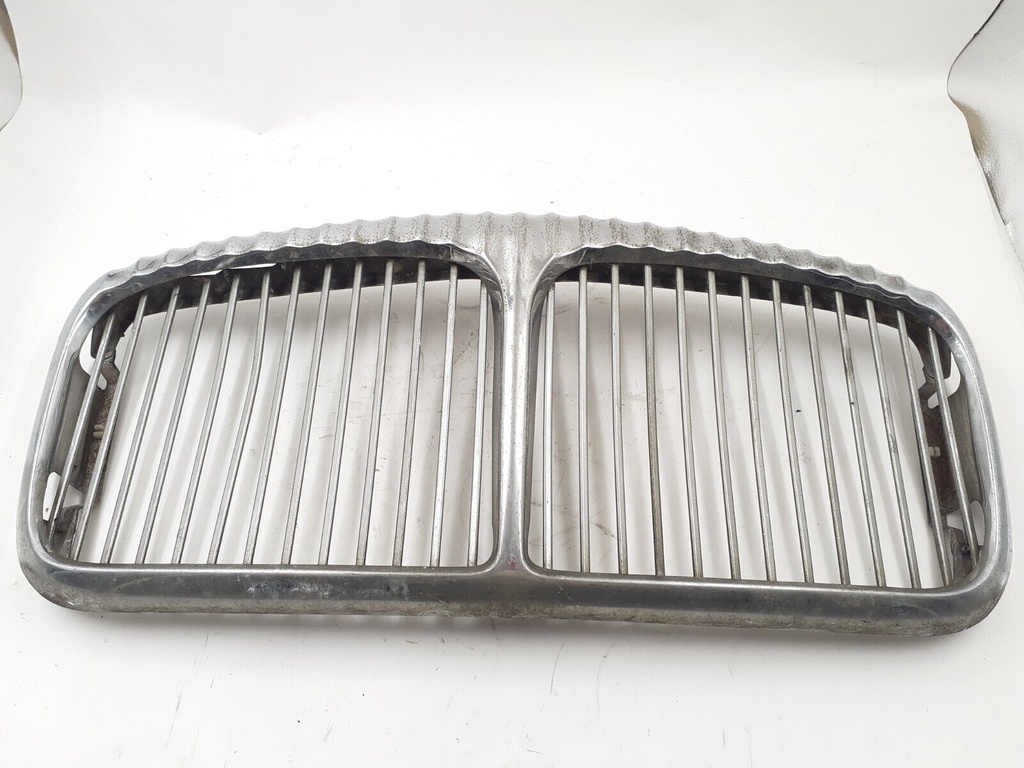 JAGUAR DAIMLER XJ6 XJ12 SERIES 3 BONNET HOOD CHROME GRILLE FRONT PANEL BADGE