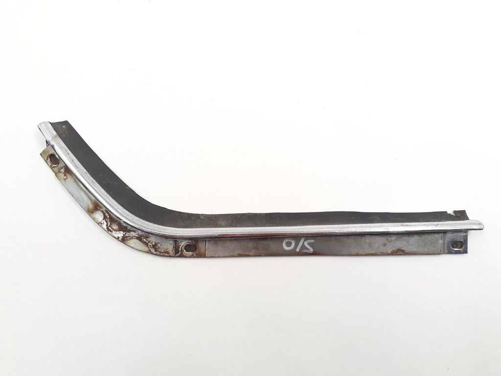 JAGUAR XJS CONVERTIBLE RIGHT REAR QUARTER WINDOW WASTE SEAL RUBBER CHROME STRIP