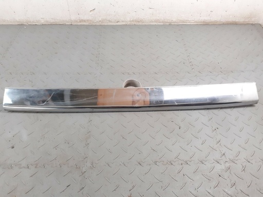 [BCC3434-PRC4231] JAGUAR XJS PRE FACELIFT CENTRE REAR CHROME BLADE SECTION SPARES O REPAIR BCC3434