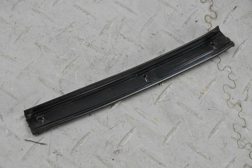 [BBC8180-UP3 3584] JAGUAR XJS CONVERTIBLE RH RIGHT MIDDLE RAIL MOUNTING SEAL RUBBER ROOF BBC8180