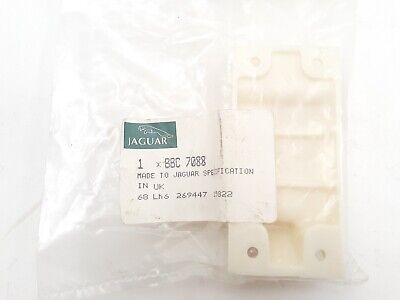 [BBC7088] JAGUAR GENUINE NOS XJ40 XJ6 XJ81 REAR BACK BUMPER GUIDE BLOCK MOUNT SIDE CLIP