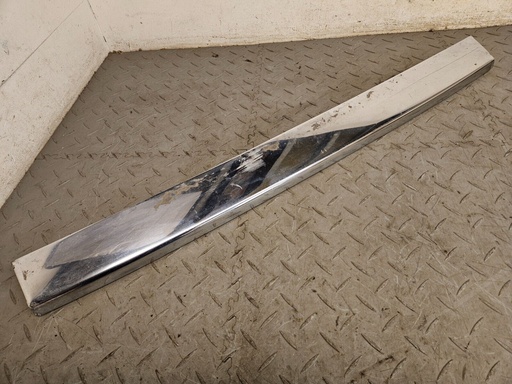 [HHC6620AA-8999 J1] REAR CENTRE CHROME JAGUAR XJS LATE FACELIFT BACK BUMPER BLADE SECTION TRIM