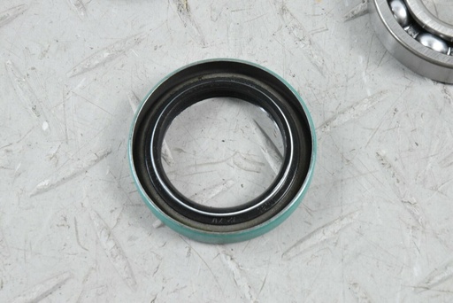 [JLM618#] XJ40 15HU DIFFERENTIAL OUTPUT SHAFT OIL SEAL OEM