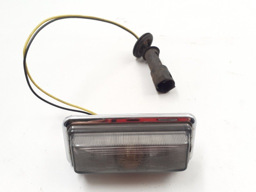 [DBC3323-7735 HHB2] JAGUAR XJ40 EARLY DIRECTIONAL WING INDICATOR SIDE REPEATER LAMP LIGHT USED