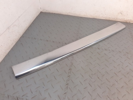 [BCC3434-7307 HH] JAGUAR XJS PRE FACELIFT CENTRE REAR CHROME BLADE EXTERIOR FINISHER TRIM SECTION