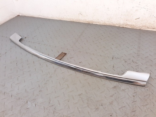 [BCC3435-7218 H8] JAGUAR XJS HE PRE FL FRONT BUMPER CENTRE CHROME EXTERIOR FINISHER BLADE AVERAGE