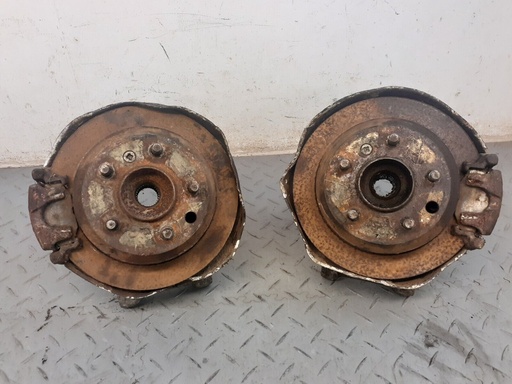 [CBC1534-7200 JF] JAGUAR EARLY XJ40 GIRLING BRAKES HUBS AXLE PAIR LEFT RIGHT UNITS SPARES REPAIRS