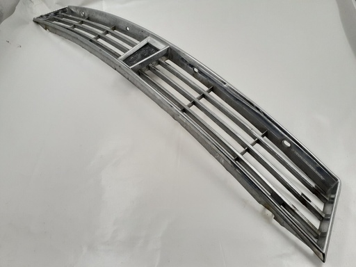 [BEC11284-6982 J1] JAGUAR XJS XJSC HE PRE FACELIFT FRONT CENTRE RADIATOR CHROME GRILLE AIR VENT