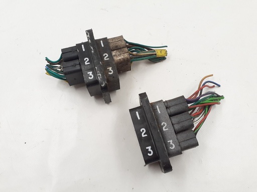 JAGUAR XJS PAIR OF BULK HEAD WIRING PLUGS CONNECTOR LOOM HARNESS DASHBOARD