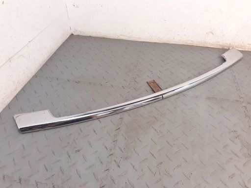 [BCC3435-6642 J7] JAGUAR XJS HE PRE FACELIFT FRONT BUMPER CENTRE CHROME EXTERIOR FINISHER BLADE