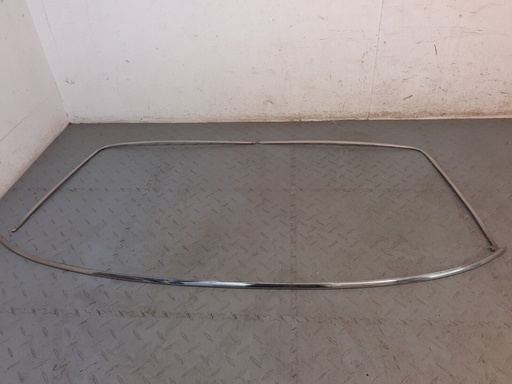 [BEC18122-6485 J1] JAGUAR X.6J XJ12 XJ40 REAR WINDSCREEN SCREEN TRIM CHROME SURROUND FINISHER GLASS