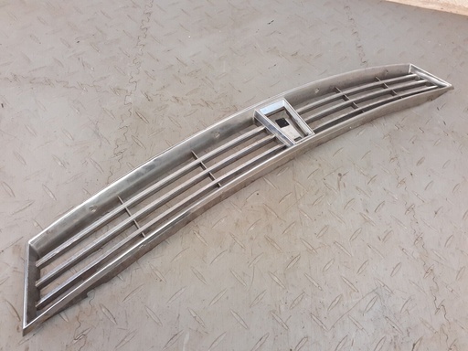 [BEC11284-6202 H1] JAGUAR XJS XJSC HE PRE FACELIFT FRONT CENTRE RADIATOR CHROME GRILLE AIR VENT