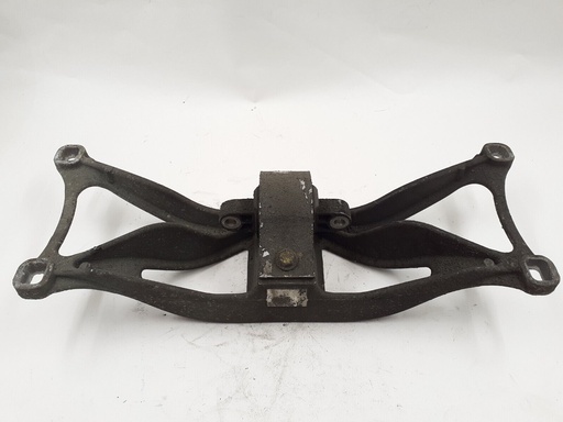 [3W83-5060-AA-5643 H1] JAGUAR XK8 X100 XKR GEAR BOX MOUNT TRANSMISSION BRACKET CROSSMEMBER 4.2 LATE