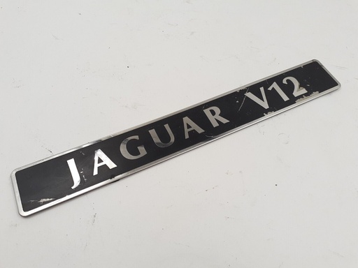 [EBC2843-5304 HHB1] JAGUAR XJS XJ12 6.0 V12 ENGINE SCRIPT BADGE INLET MANIFOLD EBC2843