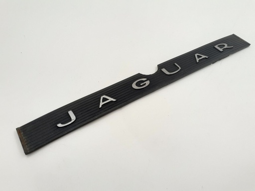 JAGUAR XJS PRE FACELIFT HE BOOT LID REAR TAILGATE PLINTH BADGE EMBLEM SCRIPT