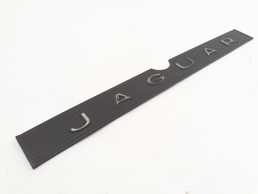 JAGUAR XJS PRE FACELIFT HE BOOT LID REAR TAILGATE PLINTH BADGE EMBLEM SCRIPT